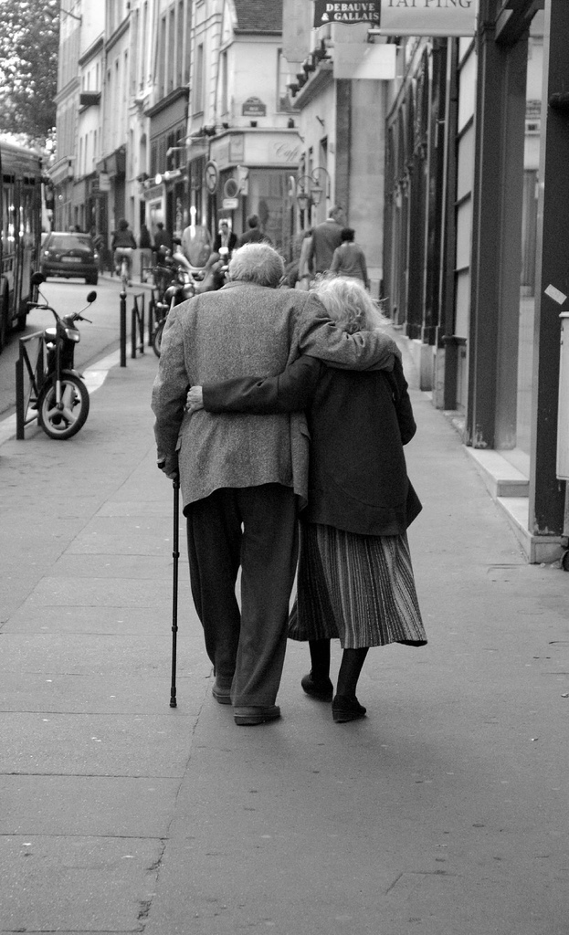 Elderly couple, Paris 207335658_e92d379c2c_b John CC BY-NC-SA 2.0 via flickr